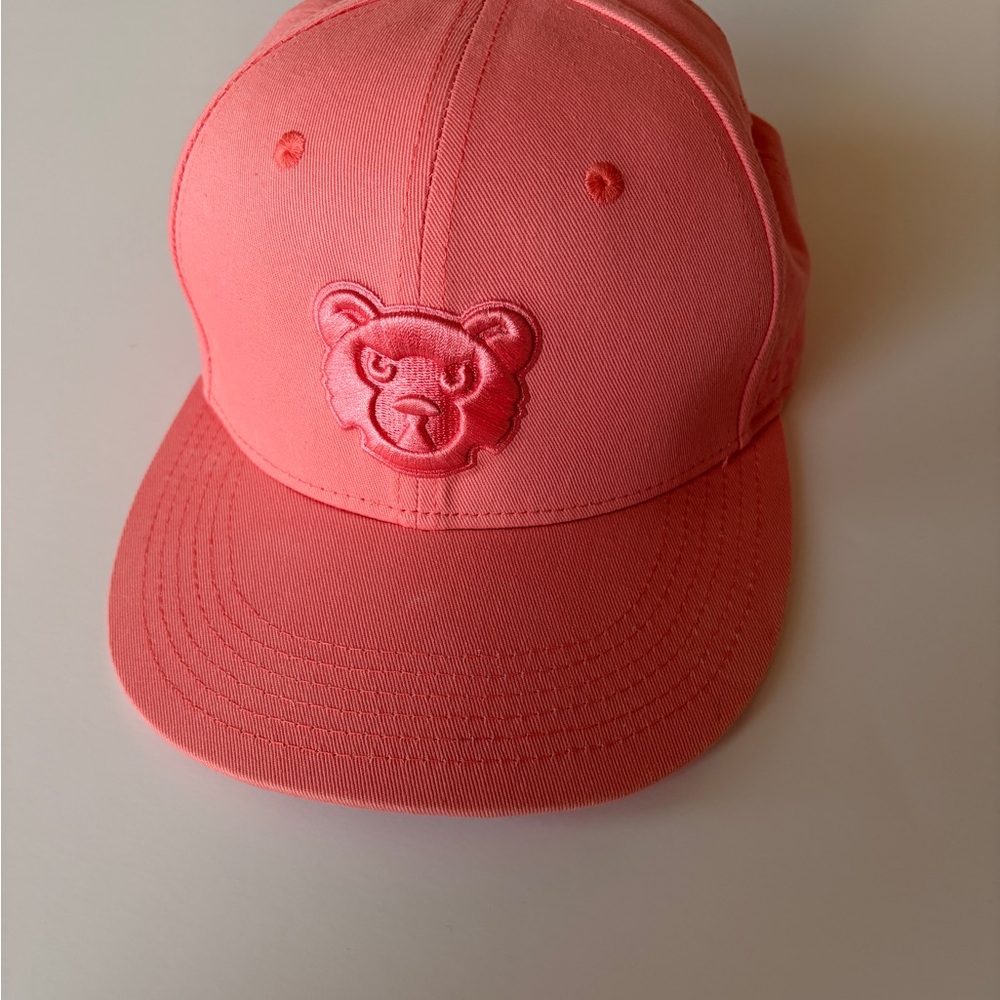 Chicago Cubs SGA Pink 1994 Logo, 2023 Bleacher Baseball Cap Hat